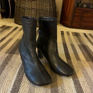 ‪Reike Nen‬ Black Leather Round Square Toe ankle boots Size EU39